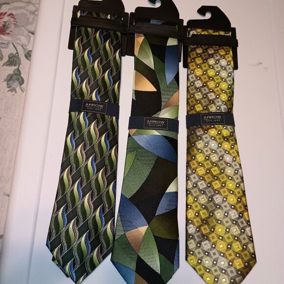 NEW Men's Tie Arrow USA 1851 Brand Olive Green Yellow Square Patterned - Picture 1 of 5